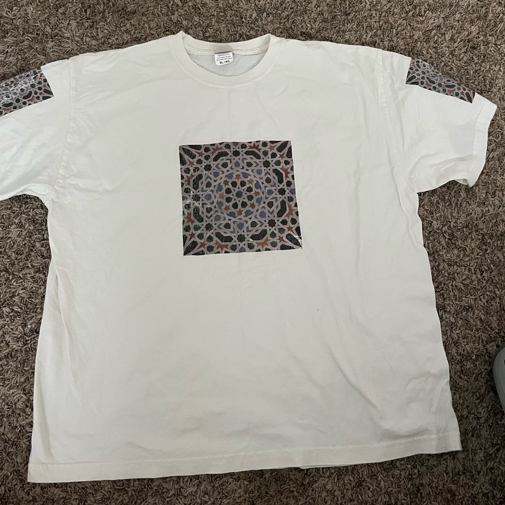 Arizona Jean Company White and Gray Short Sleeve Tees